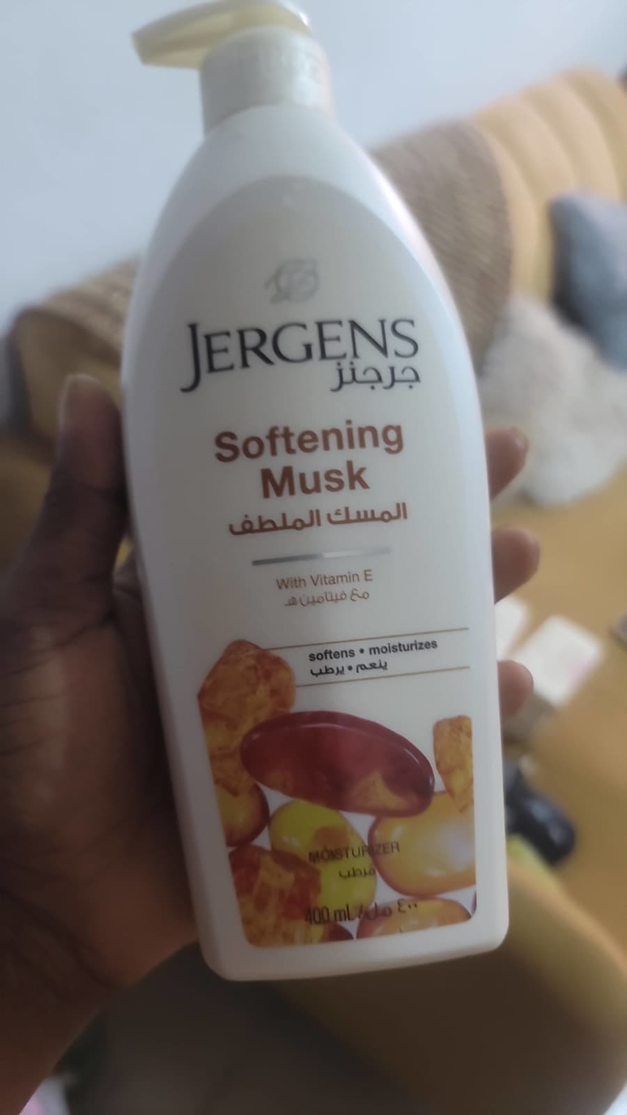 Lait Jergens 400ml  musk .