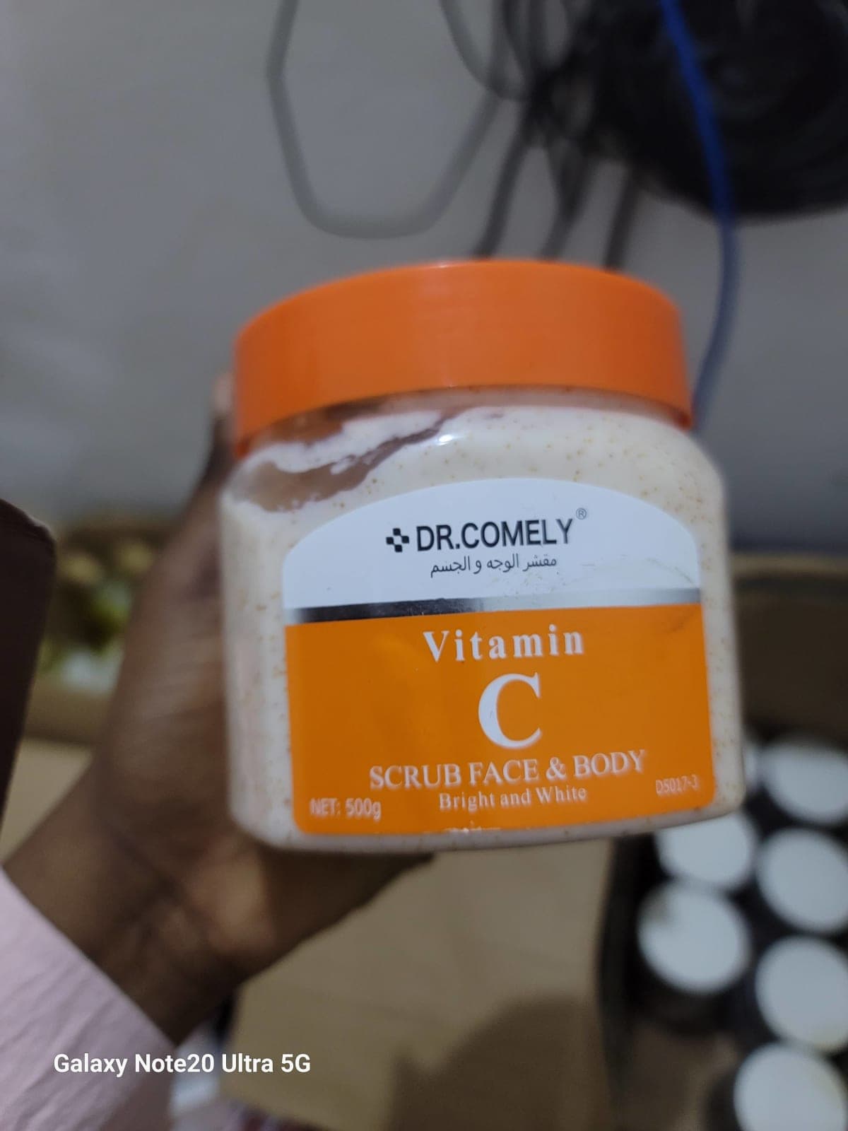 Gommage exfoliant éclaircissant corps et visage Vc