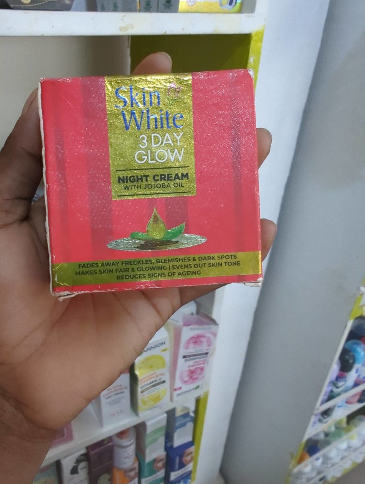 Creme de de visage skin white