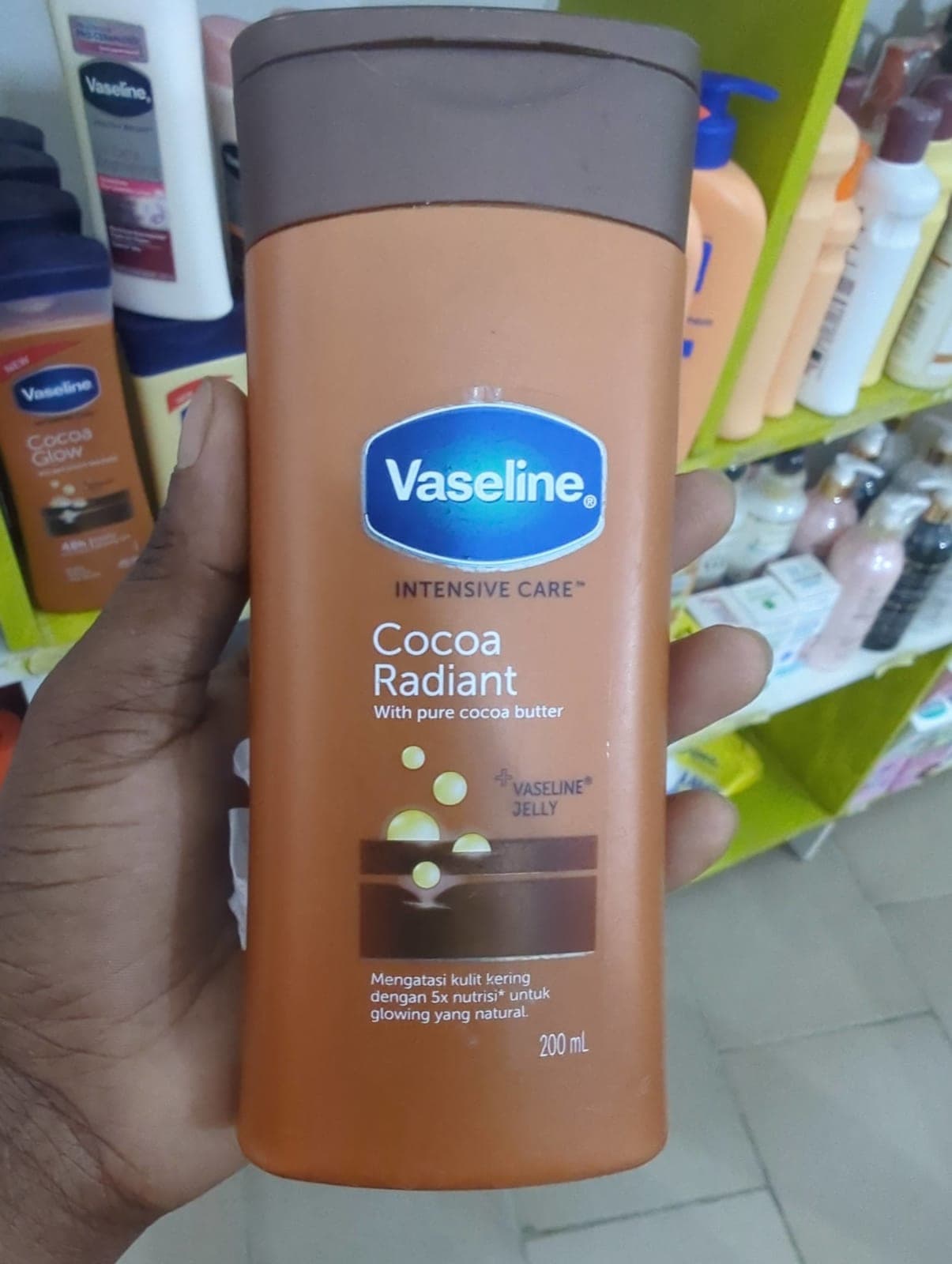 Lait Vaseline cocoa radiant 200ml
