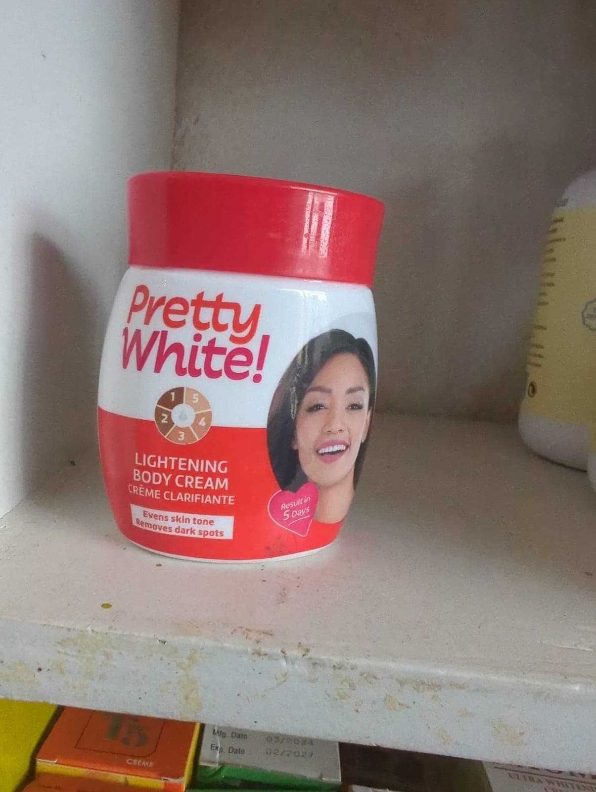 Pommade pretty white