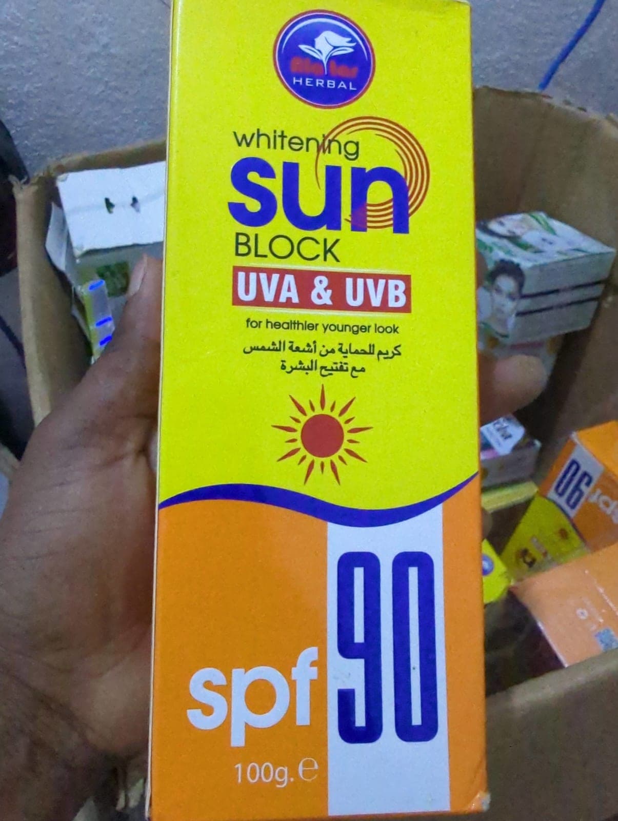 Creme solaire éclaircissante thaïlandaise — vue 1